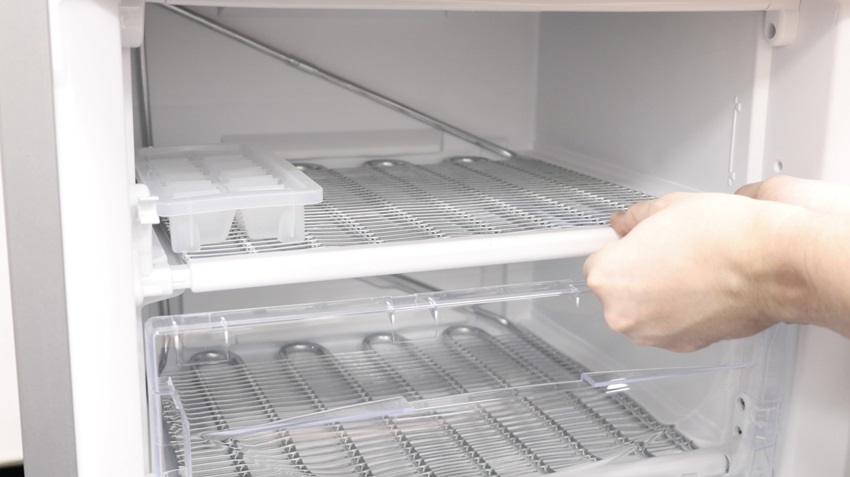 Change Fridge Shelf