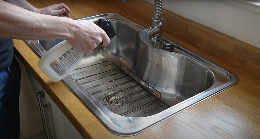 Cleaning Your Oven - Spray With Professional Oven Cleaner